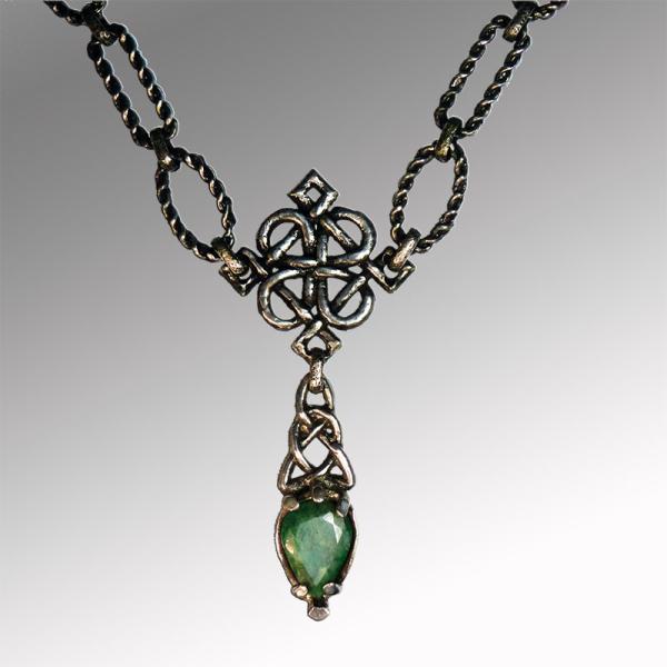 Keltisches Collier aus Antique Pewter mit echtem Smaragd